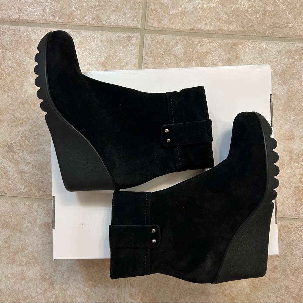 La Canadienne Becket Wedge Boots in Black Suede Size 6.5M - Picture 5 of 9